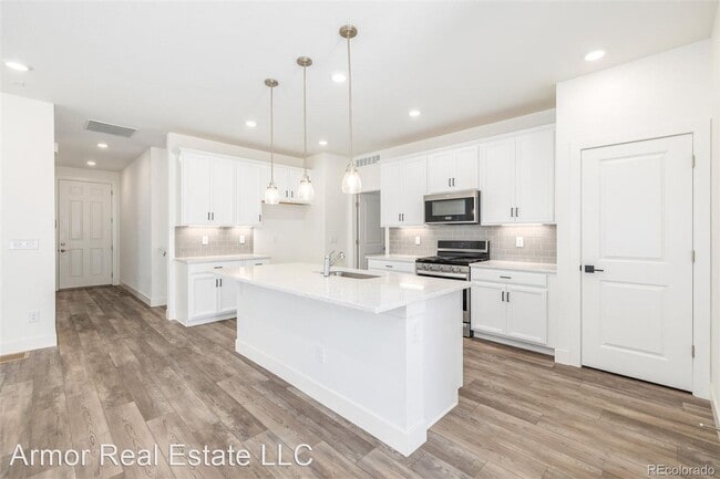 Building Photo - 3 br, 2 bath House - 6066 N Nepal St.
