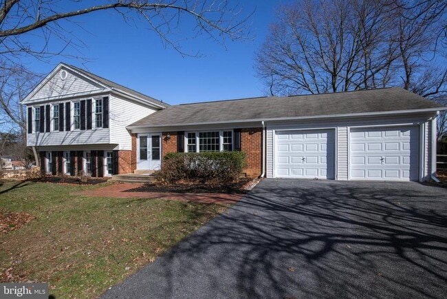Building Photo - 8000 Rivermont Ct