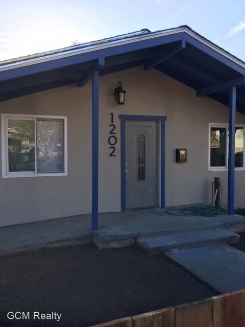 Building Photo - 2 br, 2 bath House - 1202 Pine St