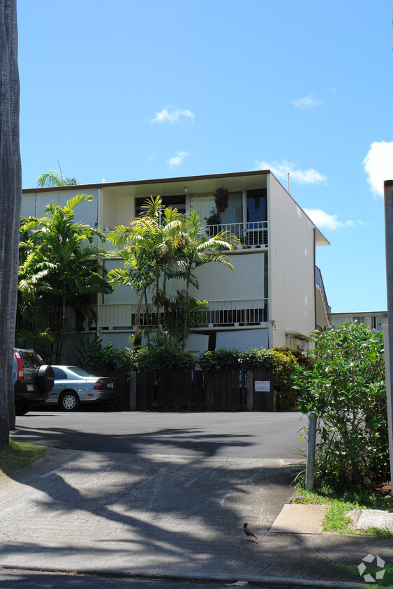 Building Photo - Makiki Palms