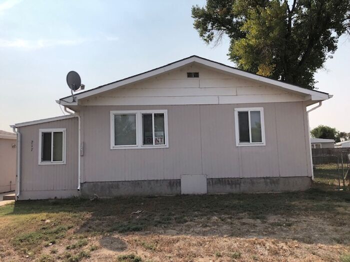 Rare Opportunity to Rent a 4 Bedroom! House for Rent in Log Lane