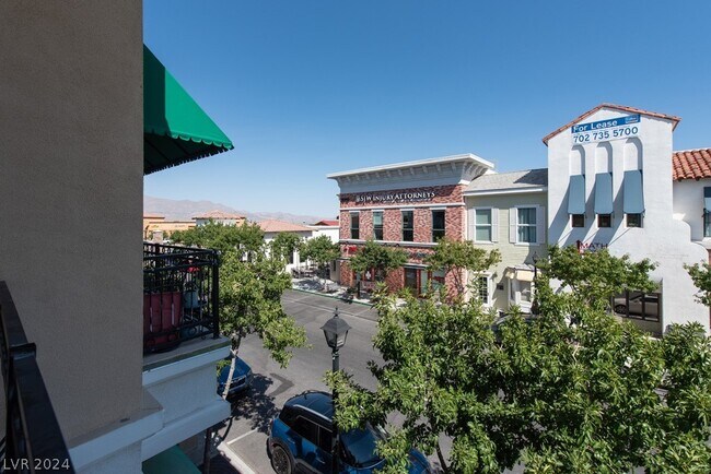 Foto del edificio - 7575 Norman Rockwell Ln