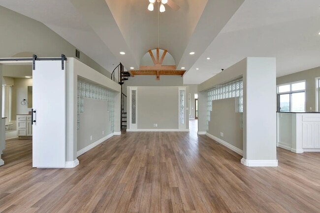 Building Photo - 4 Fisher Creek Dr