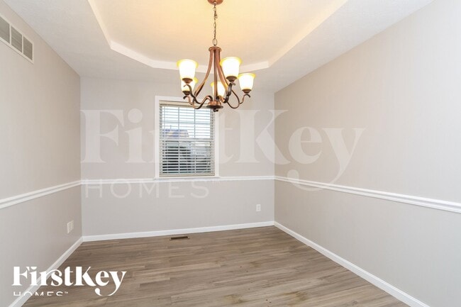 Foto del edificio - 410 Meadow Springs Dr