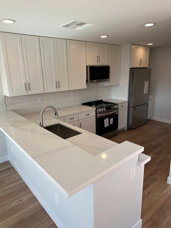 Building Photo - 1043 Santa Helena Park Ct