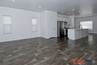 Building Photo - 14788 S Rising Star Ln