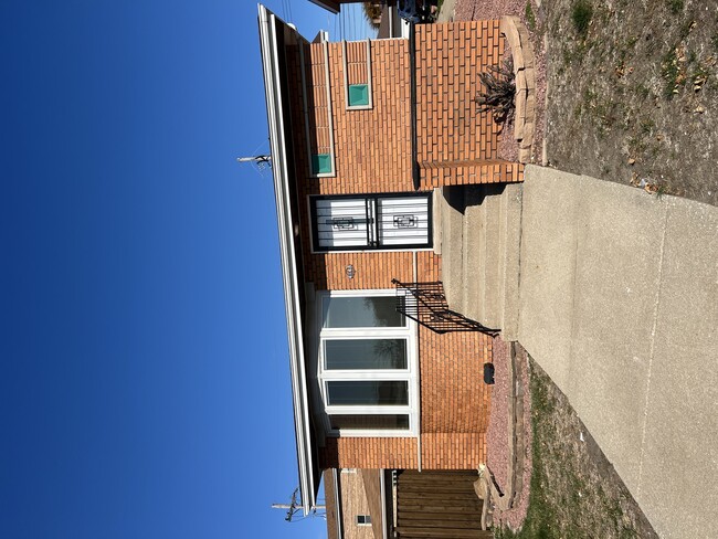 Building Photo - 4148 W 87th St