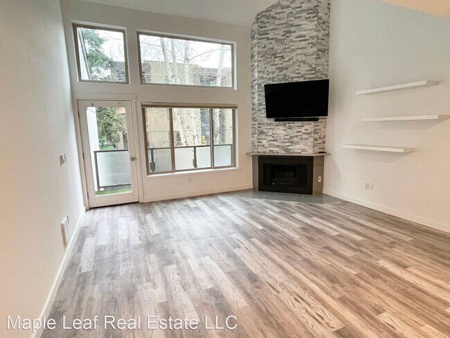 Foto del edificio - 1 br, 1 bath House - 7307 Sand Point Way N...