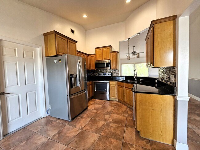 Building Photo - Beautifully Renovated Clermont Home Near Waterfront Park & Trails