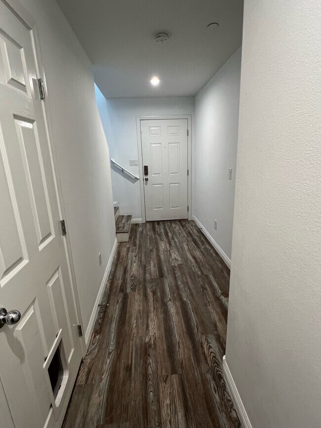 Foto del edificio - 4494 Rabnor Cir