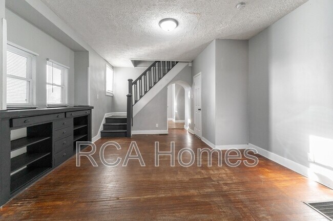 Photo - 2946 N Park Ave - 2946 N Park Apartment