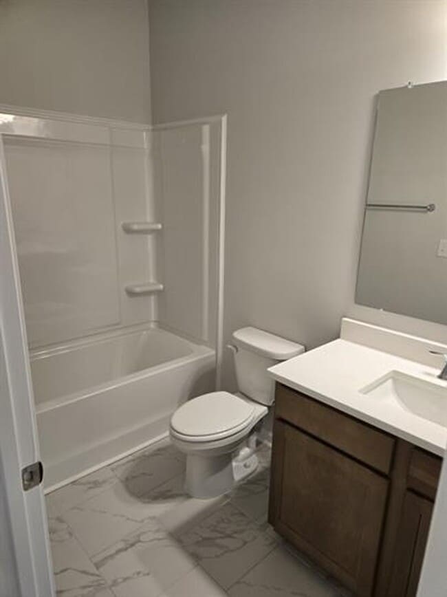 Building Photo - 14480 Mountain Strm Dr
