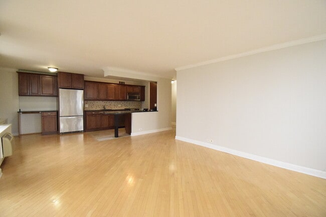 Building Photo - 1360 N Sandburg Terrace