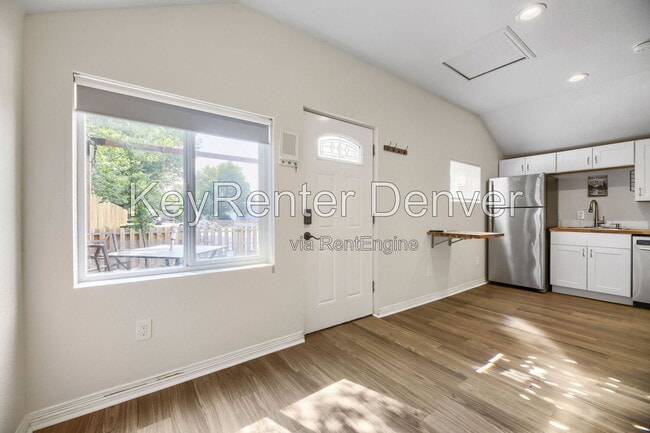 Photo - 2072 Emporia Street House