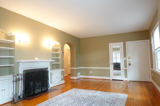 Foto del edificio - 800 Maplewood Ave