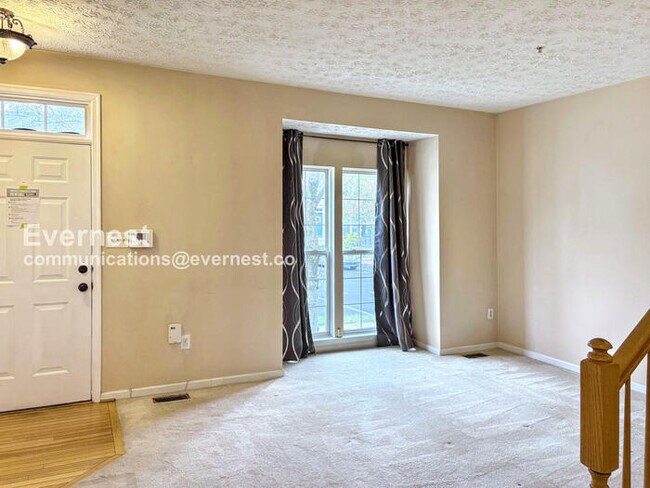 Foto del edificio - 8366 Frostwood Dr