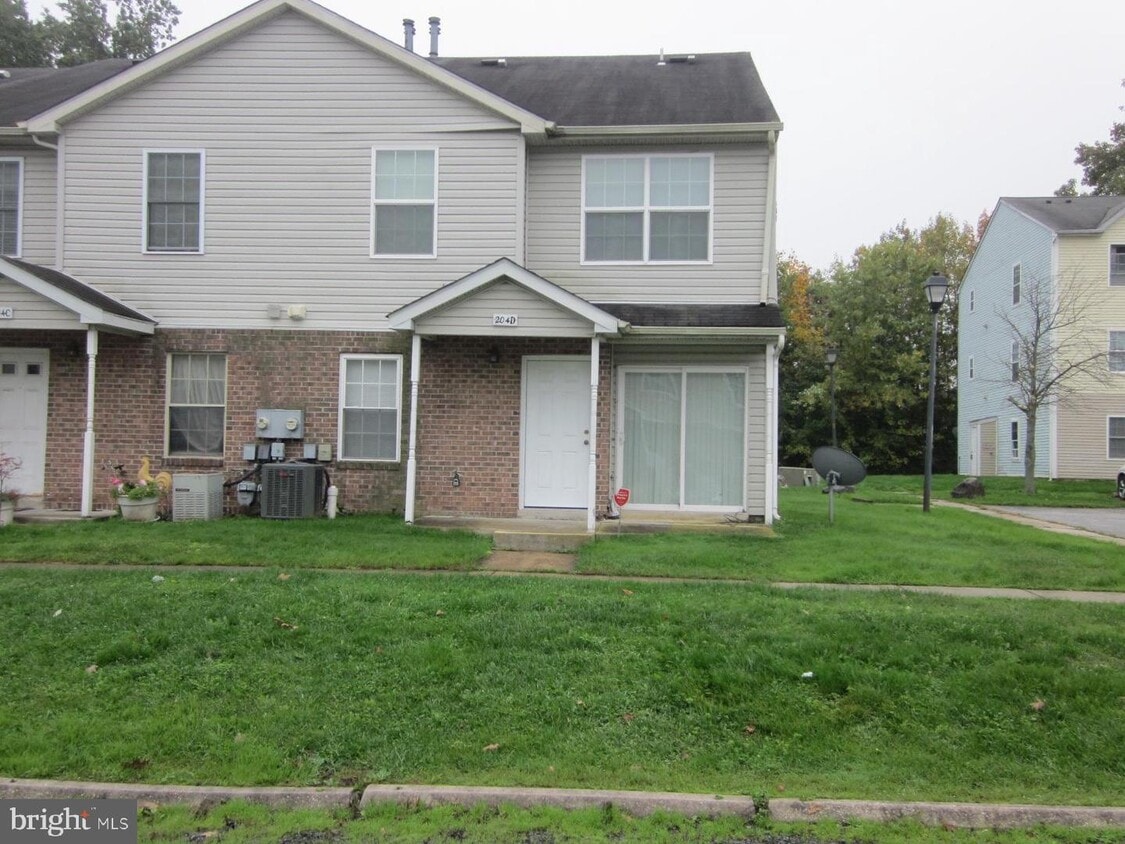 204 Highland Blvd Unit D, New Castle, DE 19720 Condo for Rent in New