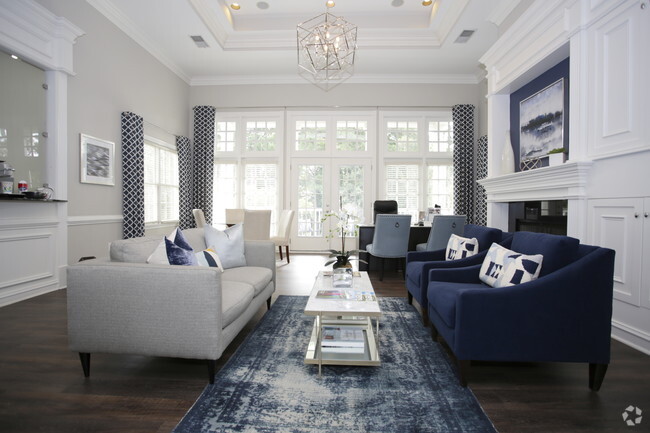 Interior Photo - Aventura Decatur