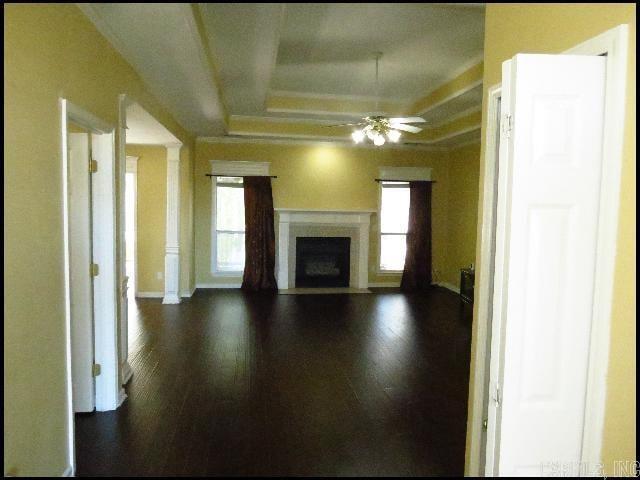 Building Photo - 5 Brook Forest Ct