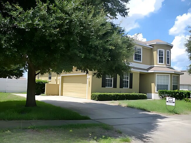 Building Photo - 554 Hiawatha Palm Pl