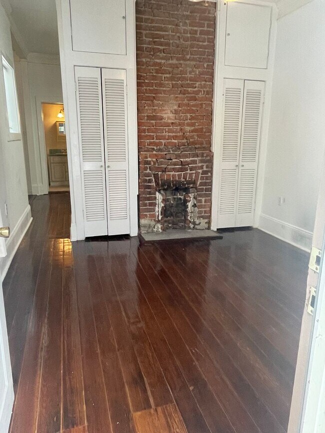 Foto del edificio - Single Family Home right off Magazine Street!