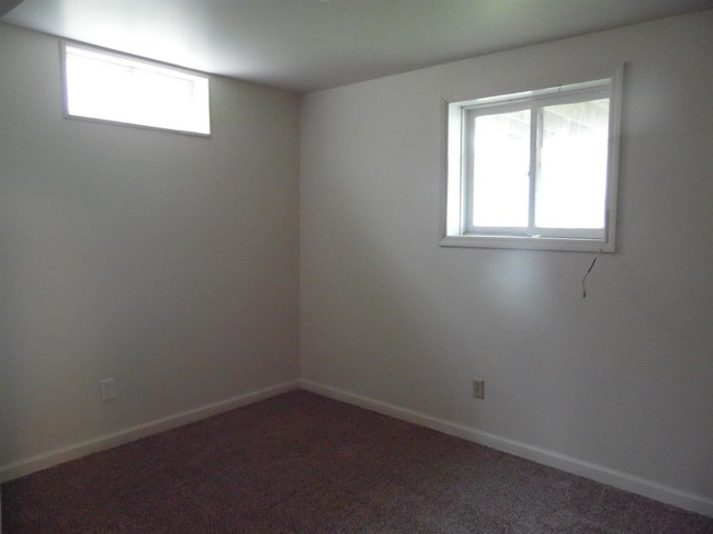 Building Photo - 3301 Pepperhill Rd
