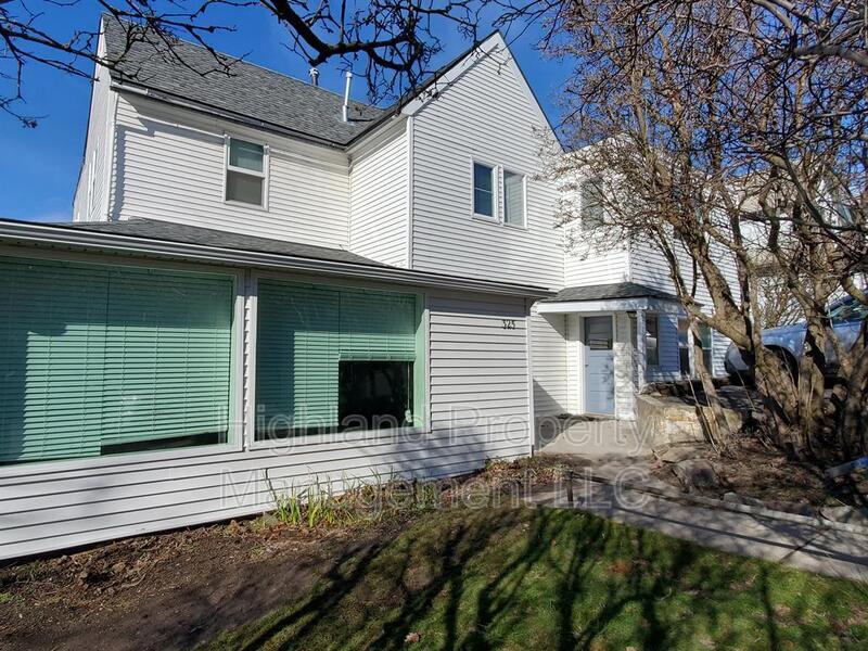 325 NE Kamiaken St Unit 1, Pullman, WA 99163 Condo for Rent in