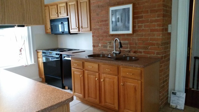 Kitchen - 2 Perry St