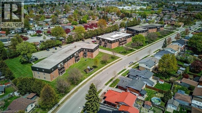 Building Photo - 370 Admiral Dr