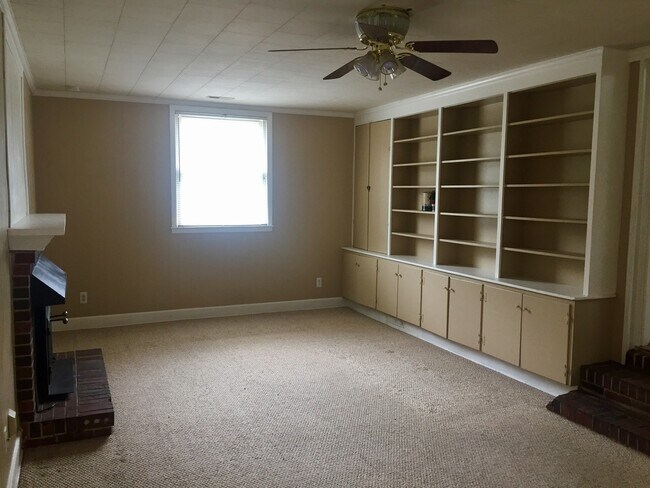 Foto del edificio - 5321 Ridgewood Heights Dr