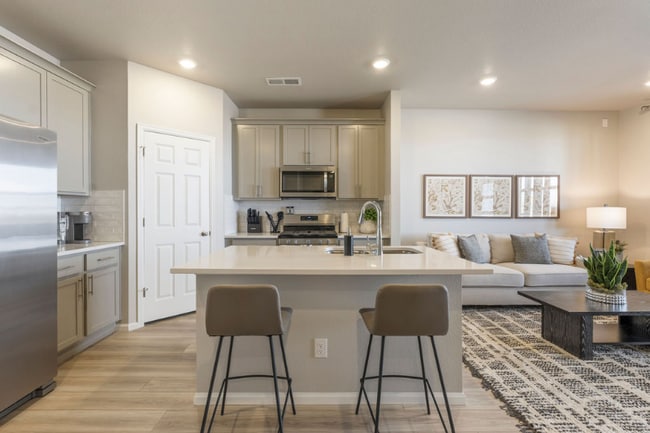 Building Photo - 750 N Rome St