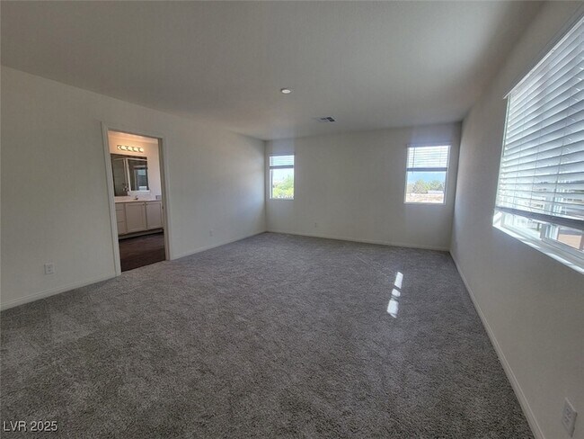 Foto del edificio - 8418 Sycamore Crk St