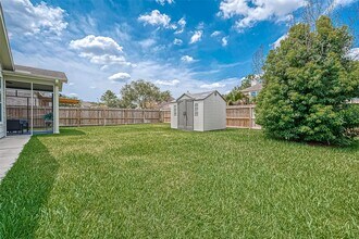 Building Photo - 2218 Falcon Knoll Ln