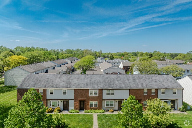 Building Photo - Cross Country Townhomes