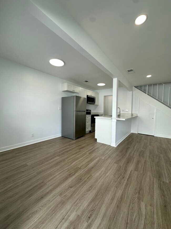 Foto del edificio - 103 E Tiffany Dr