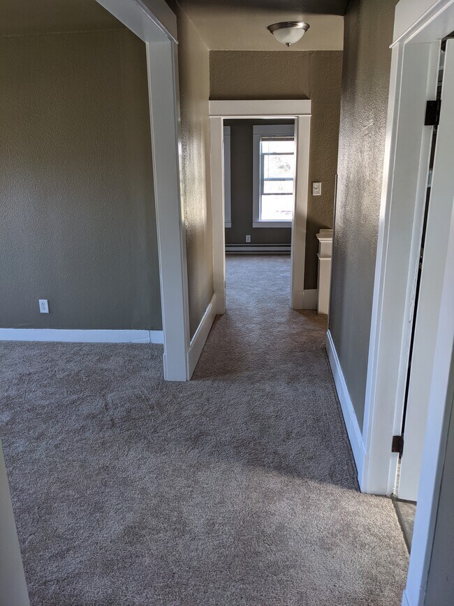 Foto del edificio - 7826 Burgess St W