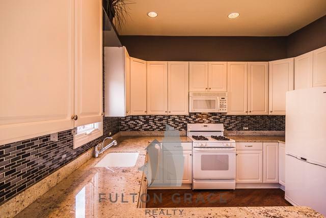 Foto del edificio - 2243 N Greenview Ave