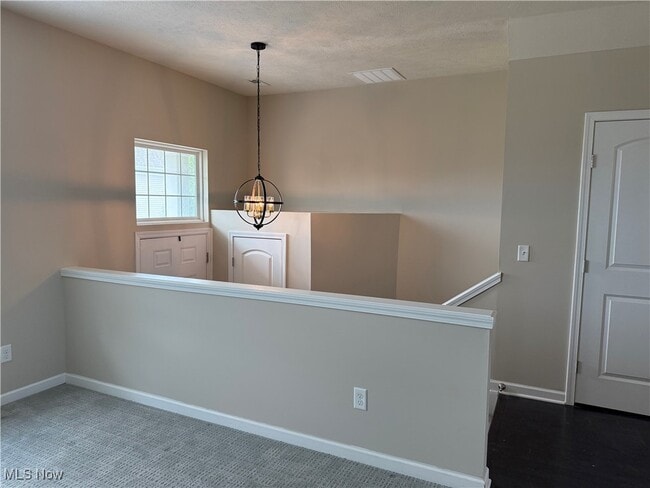Building Photo - 6140 N Pointe Dr