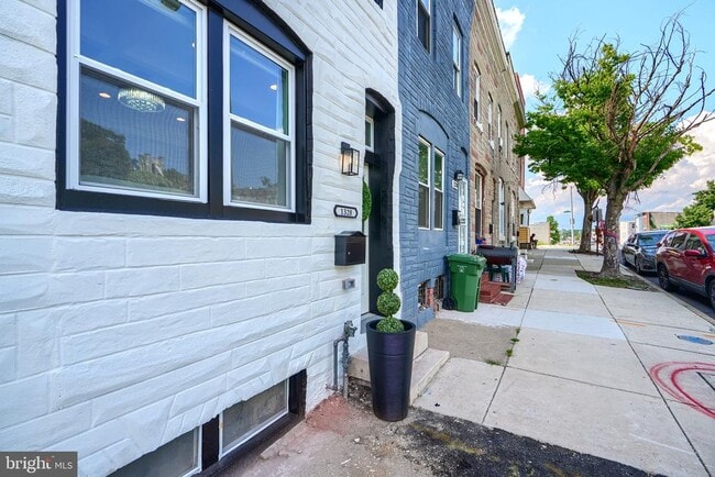 Building Photo - 1328 N Chester St