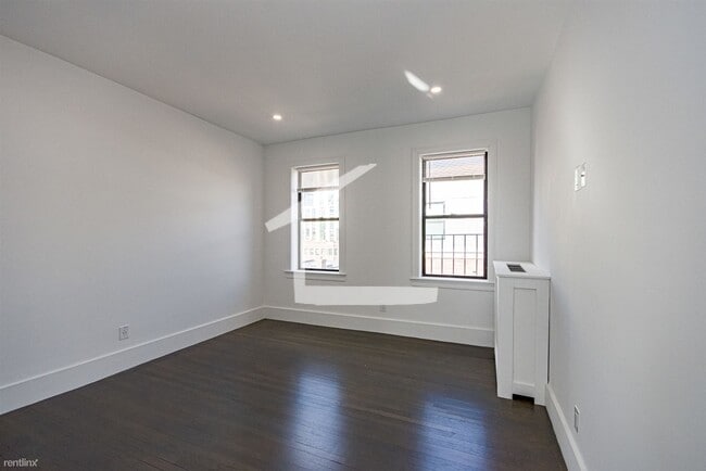 Building Photo - 1 br, 1 bath  - 11 Queensberry St Apt 38A