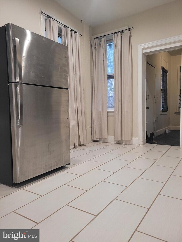 Foto principal - 276 Rutherford Ave