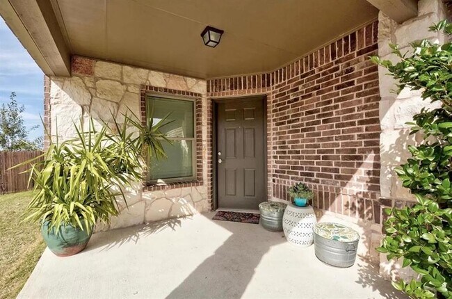 Foto del edificio - 9016 Ridgewell Rd