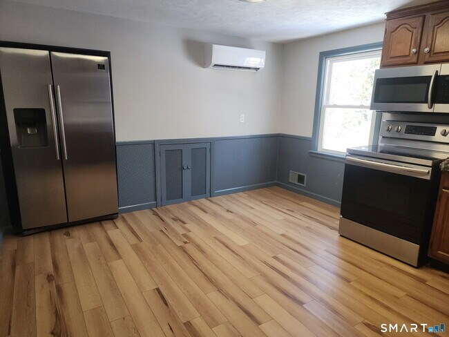 Foto del edificio - 81 Middlefield St