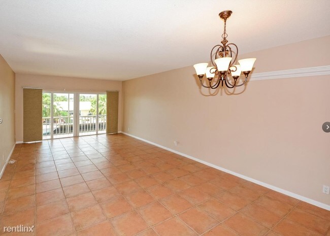Foto del edificio - 1200 SW 12th St
