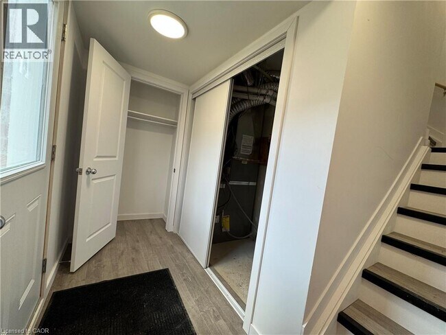Building Photo - 119 HighRiver Trl
