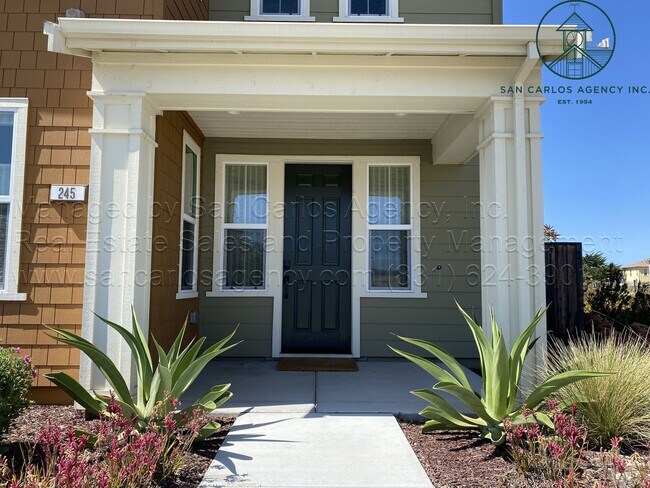 Foto del edificio - Three Bed Home in New Marina Development