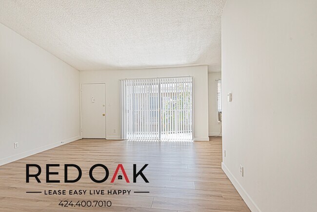 Foto del edificio - 1035 N Edinburgh Ave