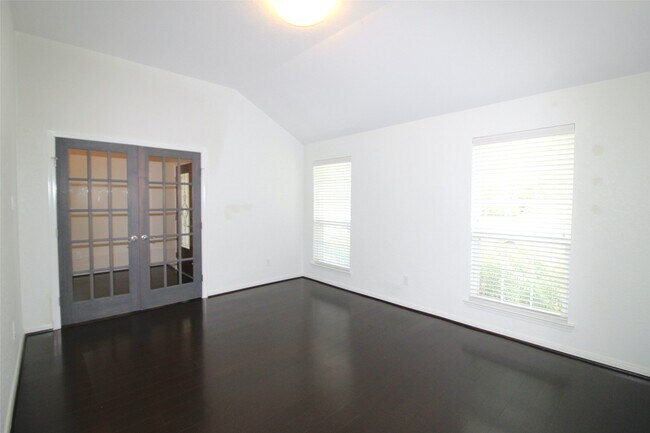 Building Photo - 21011 Blue Topaz Dr