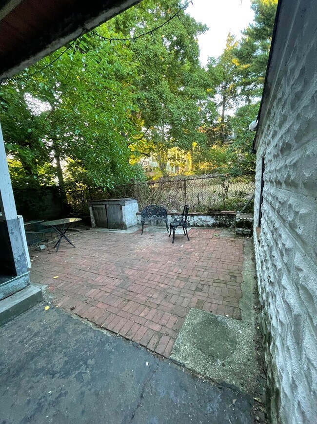 Building Photo - 35 Upland Rd