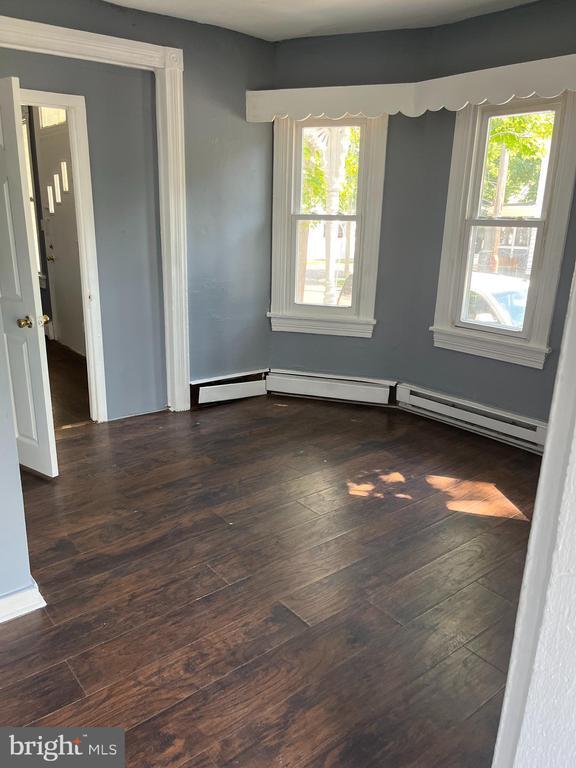 Foto del edificio - 170 S Giles St